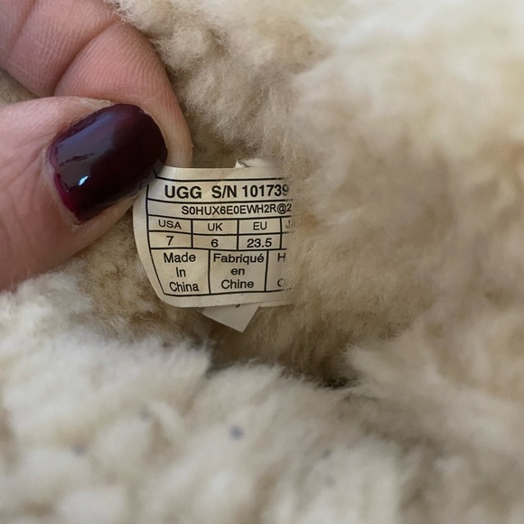 UGG Toddler Bailey Bow Kids Chestnut Shearling Boots - Picture 7 of 9